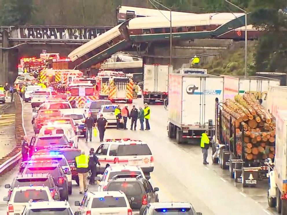 PHOTO: Emergency crews respond to the scene of a train derailment in Washington state, Dec. 18, 2017.