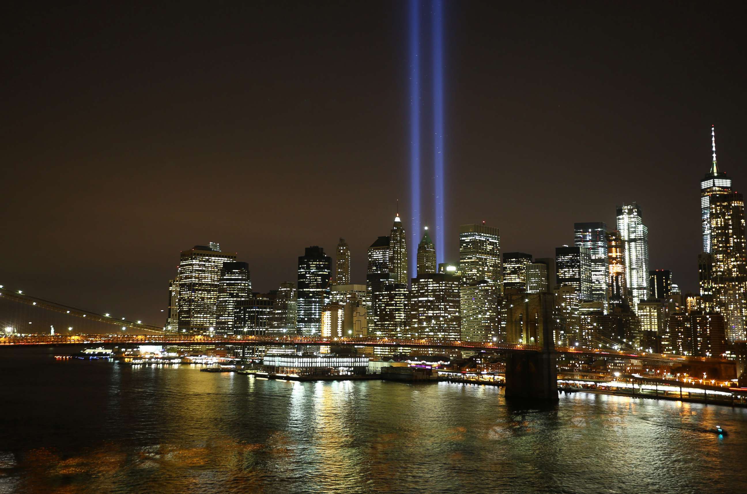 PHOTO: 9/11 Memorial "Tribute in Light" is seen in Manhattan skyline from Brooklyn Bridge Park in Brooklyn, on September 11, 2017.