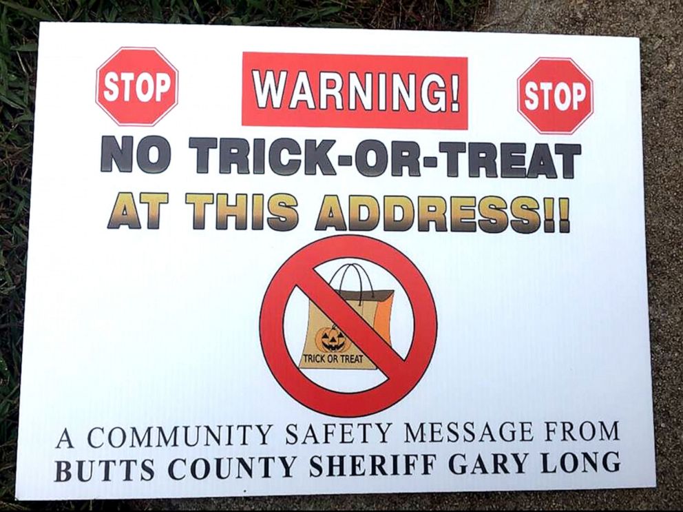 Sex Offenders Sue Sheriffs Office Over No Trick Or Treat Signs Abc