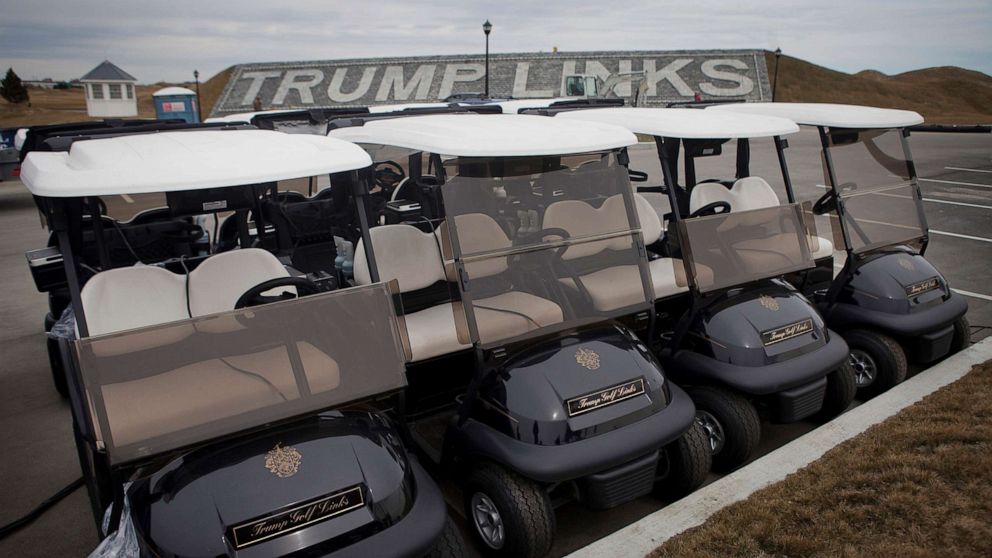 PHOTO: Golf carts prepared for opening day sit at the Trump Links golf course in the Bronx borough of New York, March 31, 2015. 