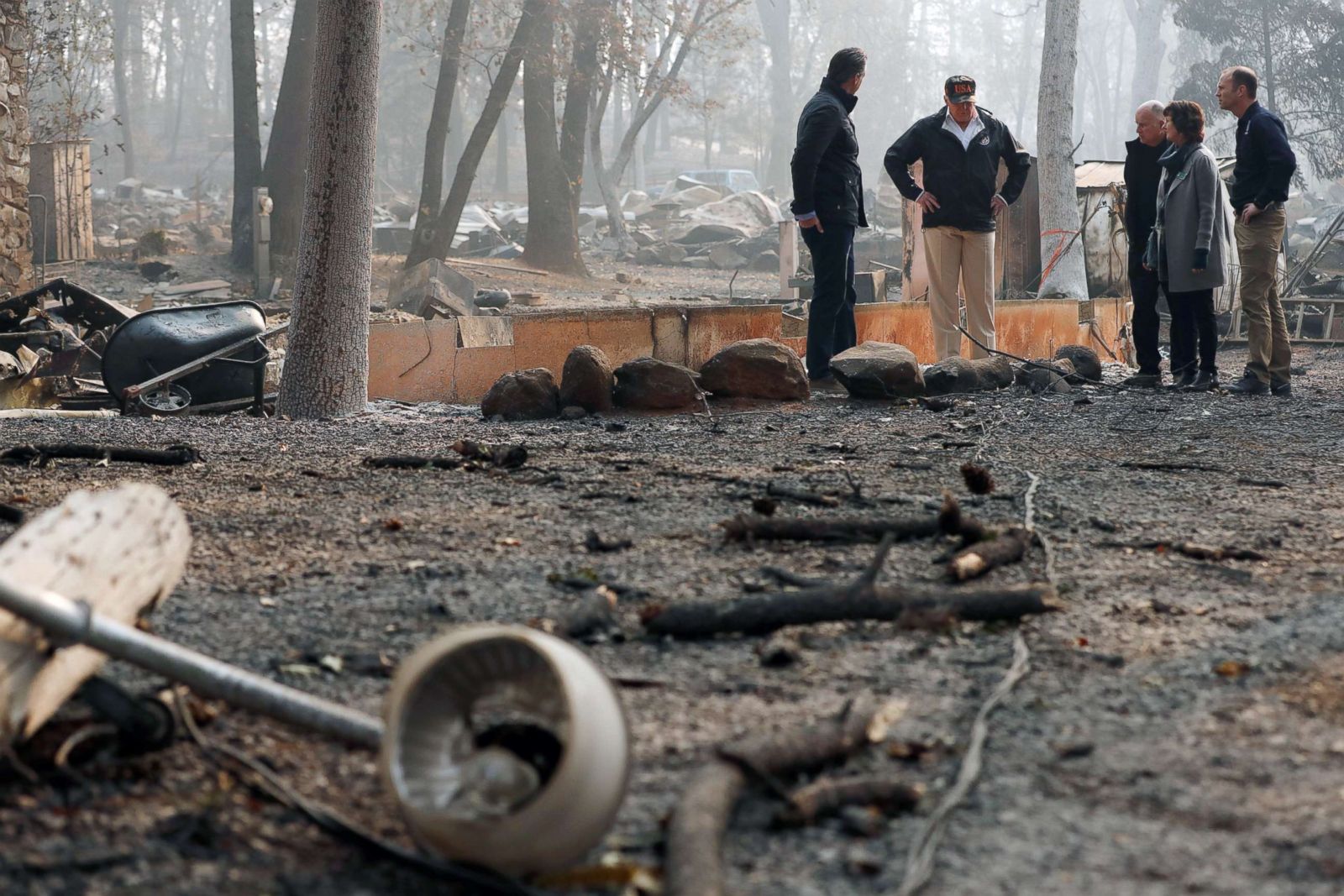 https://s.abcnews.com/images/US/trump-california-fires4-rt-ml-181117_hpMain_sl_3x2_1600.jpg?w=1600