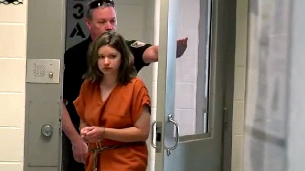 PHOTO: Alexis Wilson is in the courtroom for a bond hearing after she allegedly threatened to shoot peole at her old high school in Tulsa, Okla., Sept. 17, 2019. 