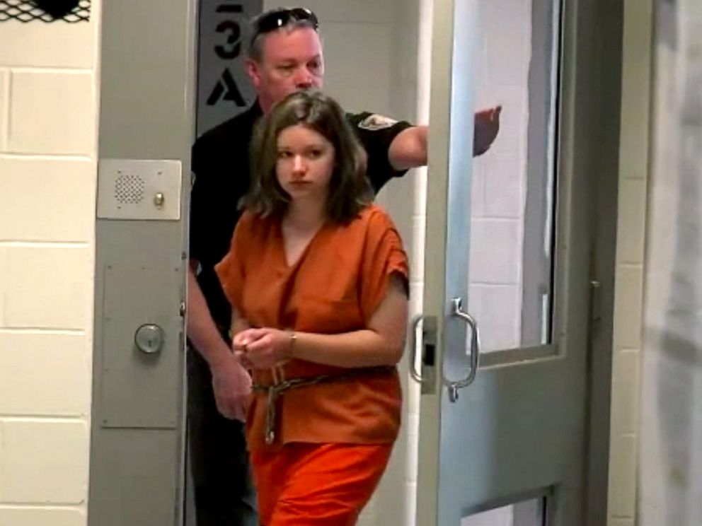 PHOTO: Alexis Wilson is in the courtroom for a bond hearing after she allegedly threatened to shoot peole at her old high school in Tulsa, Okla., Sept. 17, 2019.