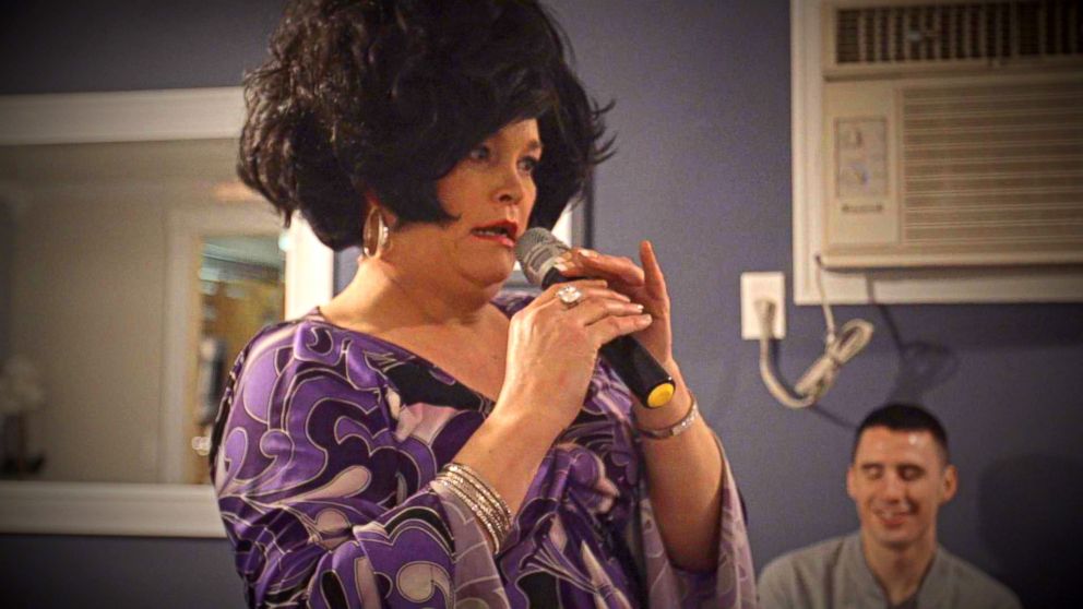 PHOTO: Jennifer Bobbi pictured hosting a Tupperware party as the character of Aunt Barbara in Patchogue, NY. 