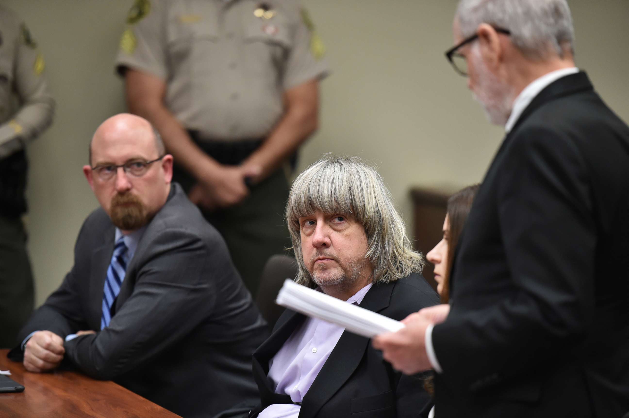 PHOTO: David Allen Turpin appears in court for arraignment with attorneys on Jan. 18, 2018 in Riverside, Calif.