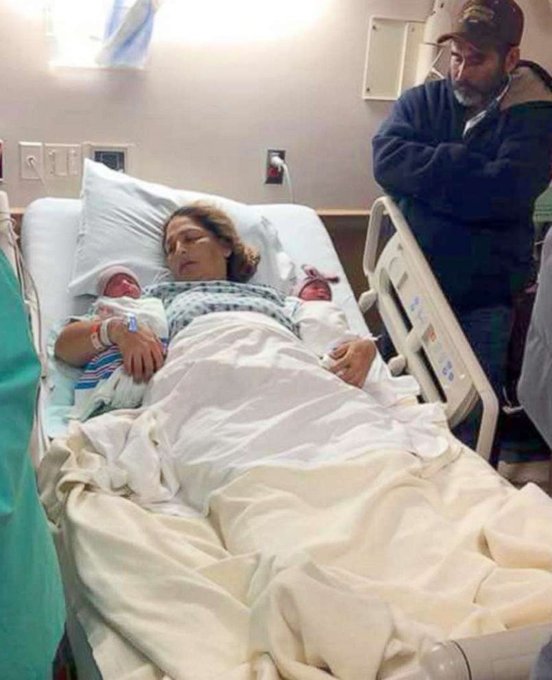 PHOTO: Southern California resident Maria Esperanza Flores Rio, 39, gave birth to New Year's twins in two different years.