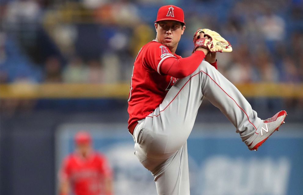 Tyler Skaggs' mom throws first pitch in Angels' 1st home game since his  death