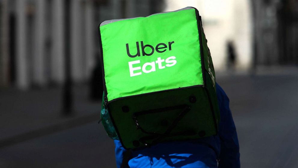 VIDEO: Uber will soon require both driver and passengers to wear a mask or face covering