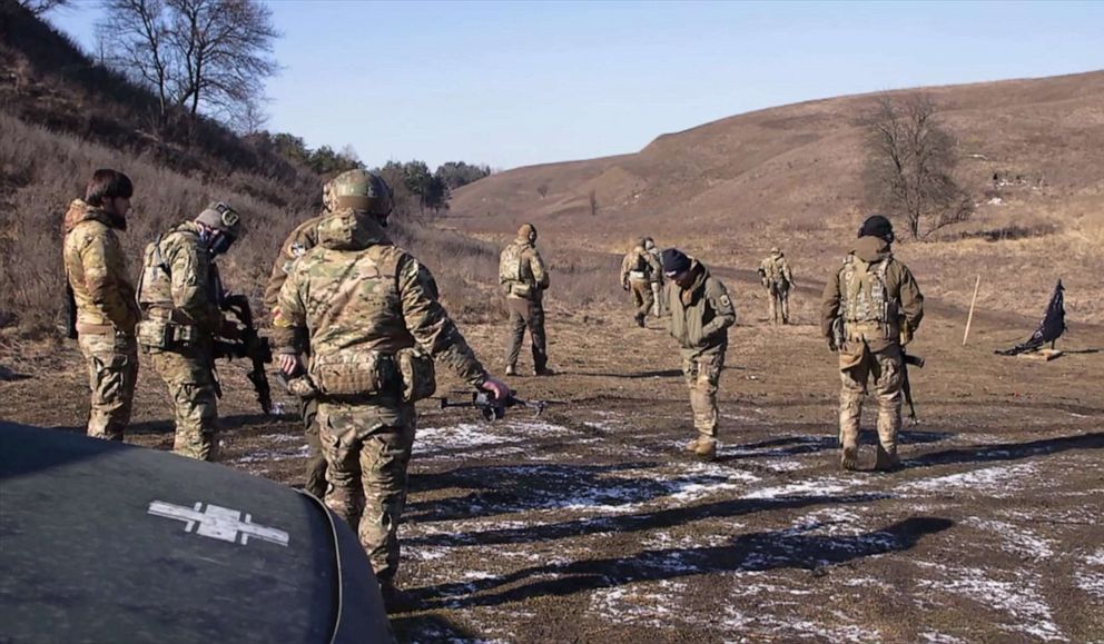 Chechen Volunteer Fighters Back Up Ukraine's Russian Resistance - ABC News