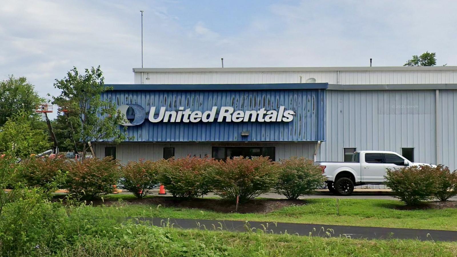 3 shot at workplace in Virginia, gunman at large: Police
