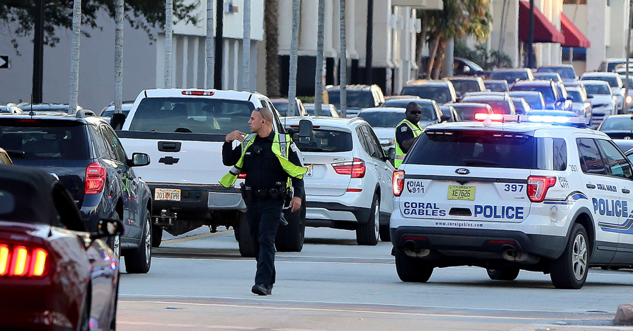 PHOTO: Coral Gables police officers direct traffic after a robbery at a jewelry store in Coral Gables, Fla., Thursday, Dec. 5, 2019.