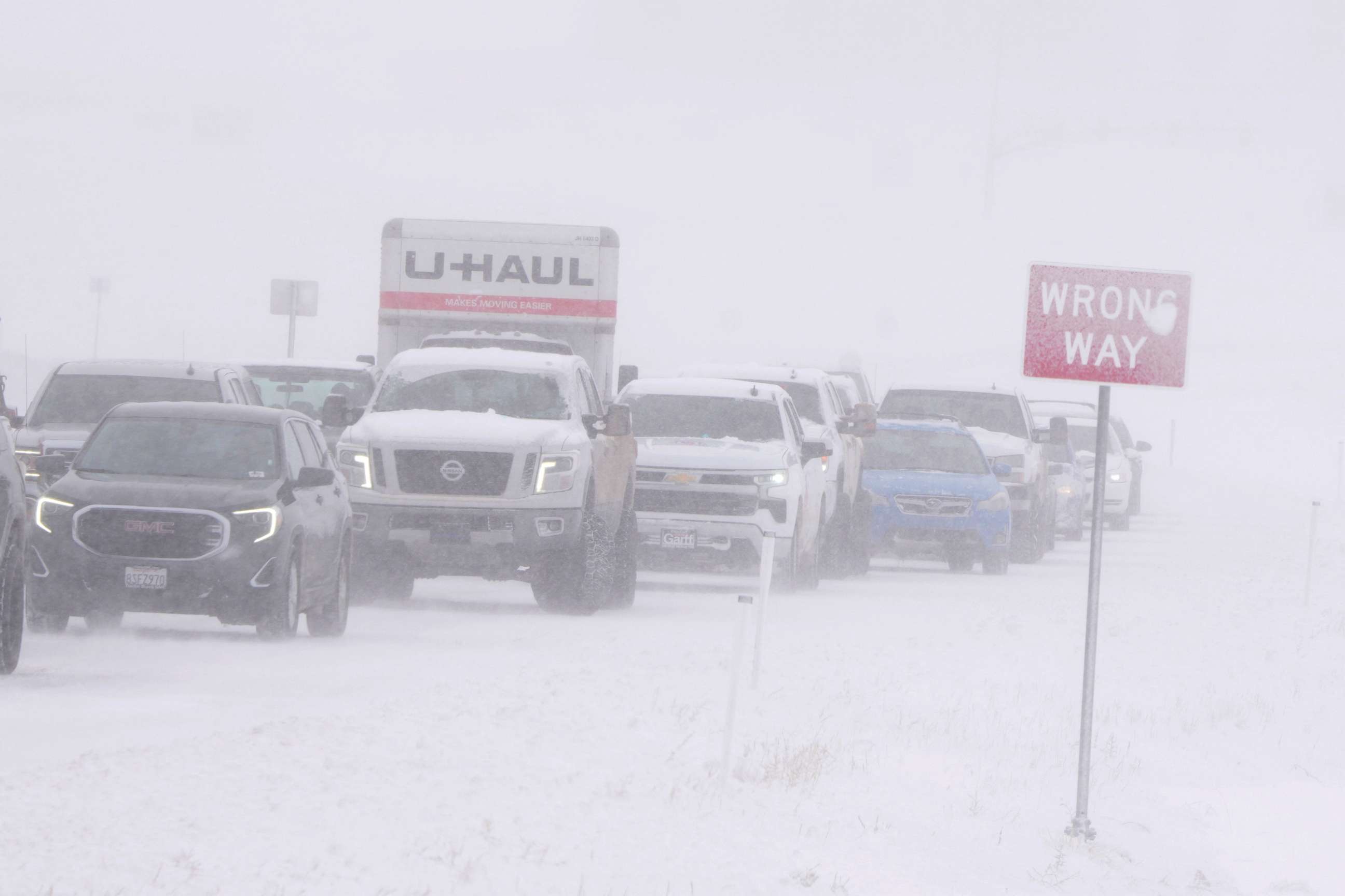 PHOTO: Cars sit at a standstill in the snow on Mountain View Parkway in Lehi, Utah, on February 22, 2023.