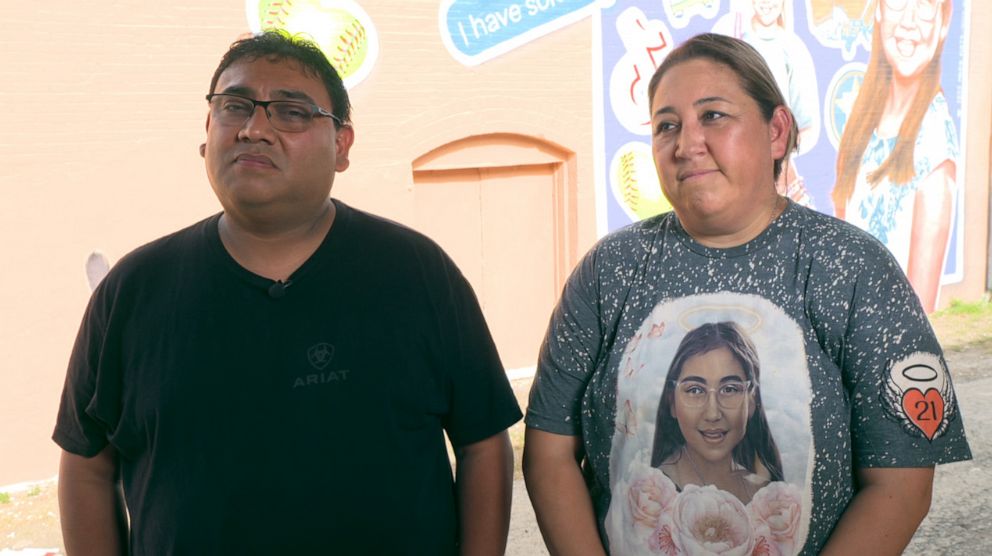 PHOTO: Jerry and Veronica Mata are shown during an interview with ABC News. They are the parents of Tess Mata, 10, who was killed in the Uvalde shooting.