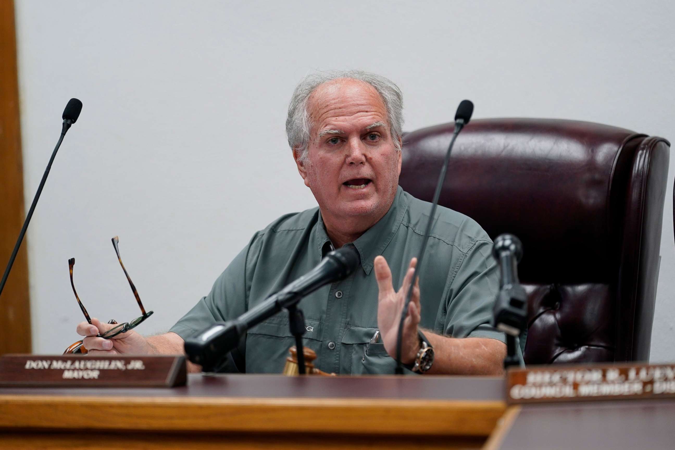 PHOTO: Uvalde Mayor Don McLaughlin, Jr., speaks during a special emergency city council meeting, on June 7, 2022, in Uvalde, Texas.