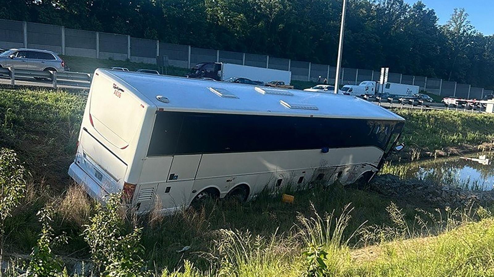13-year-old, 7-year-old among 5 killed in massive crash on I-95
