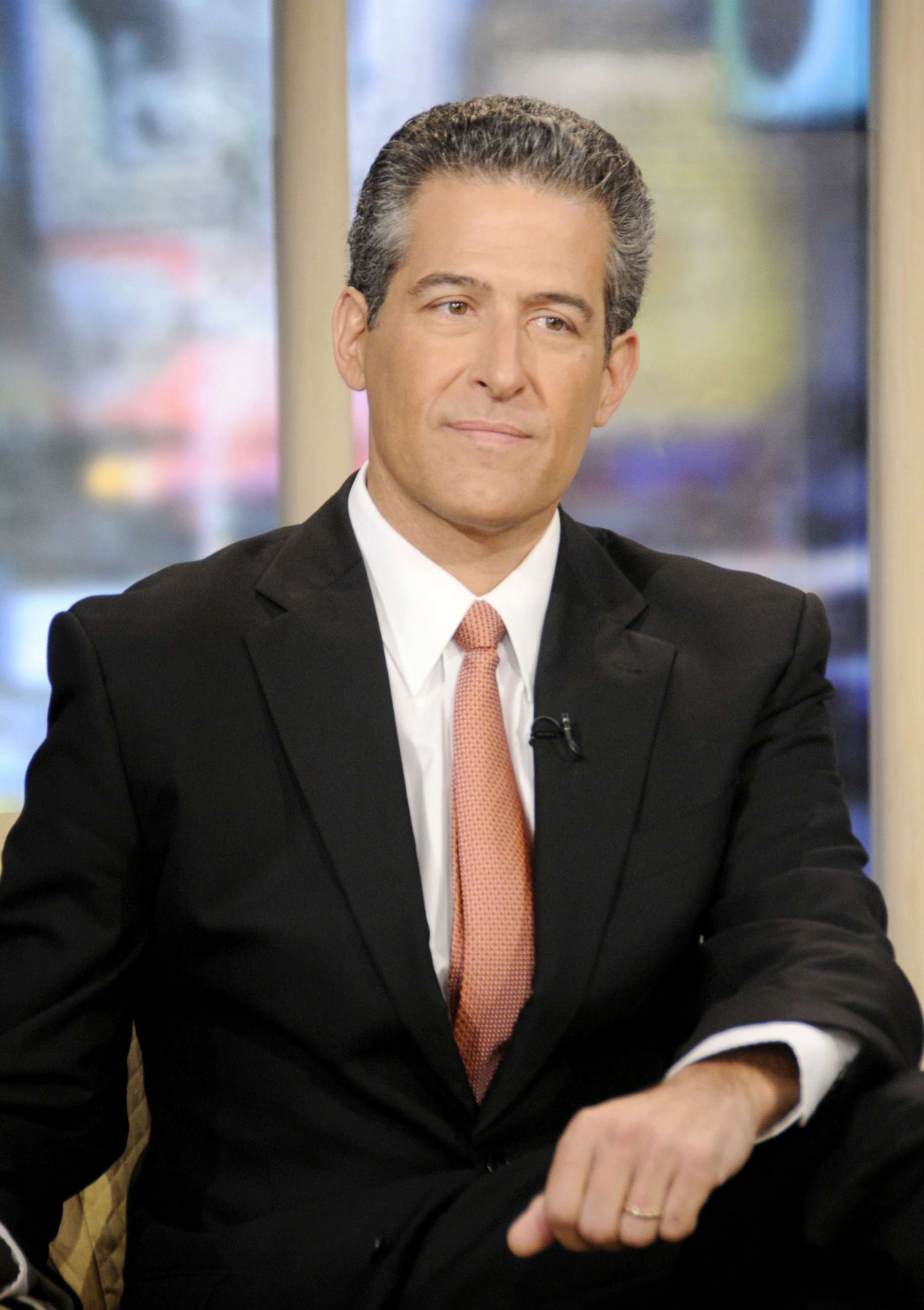 PHOTO: GOOD MORNING AMERICA - Dr. Richard Besser appears on GOOD MORNING AMERICA, 10/6/09 on the Walt Disney Television via Getty Images Television Network.  GM09  (Photo by Ida Mae Astute/Walt Disney Television via Getty Images)