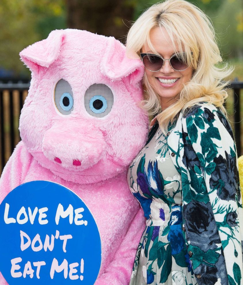 PHOTO: Pamela Anderson joins PETA to promote vegan food in London, Oct. 26, 2016.