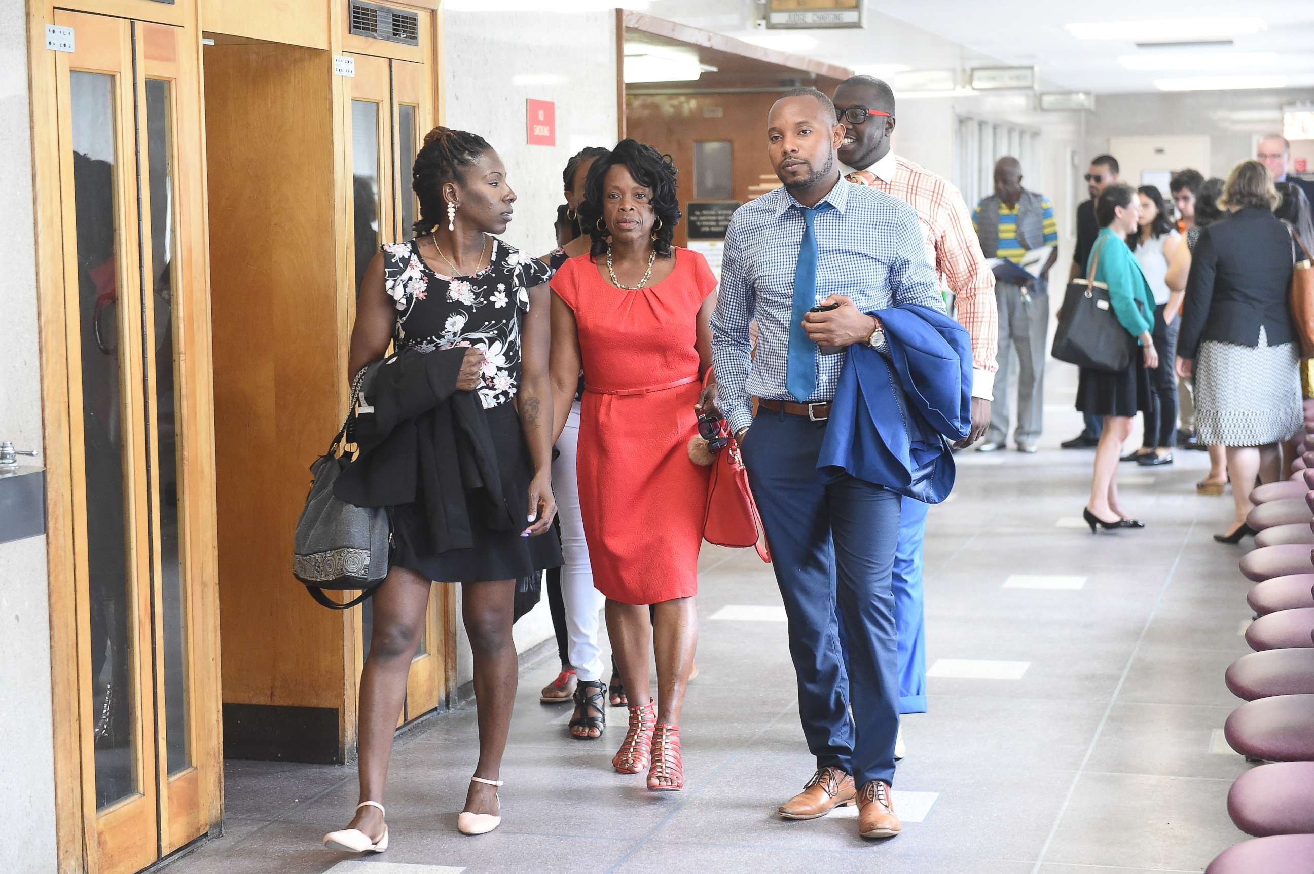 PHOTO: Veta Lewis, center, mother of Chanel Lewis, who was convicted for the murder of Karina Vetrano, leaves the Queens courtroom following a pretrial hearing, July 13, 2017.