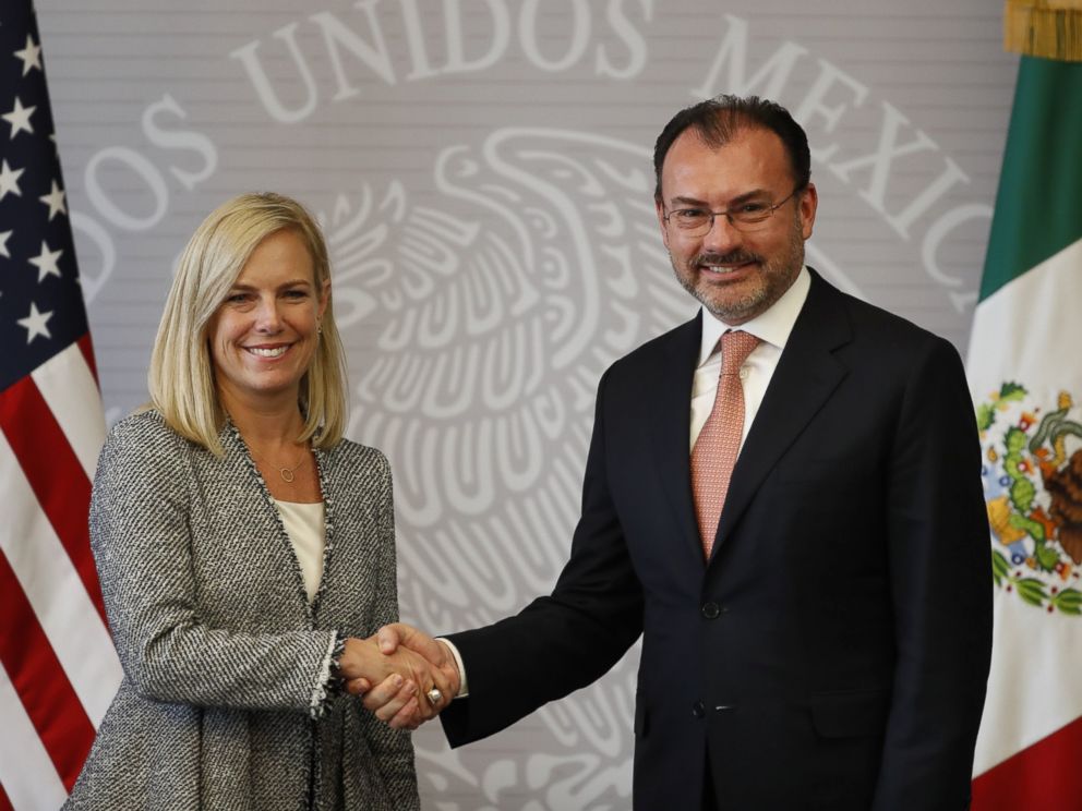 U.S. Secretary of Homeland Security Kirstjen Nielsen, left, shakes hands with Mexicos Secretary of Foreign Affairs Luis Videgaray during a photo opportunity at their joint press conference in Mexico City, Monday, March 26, 2018.