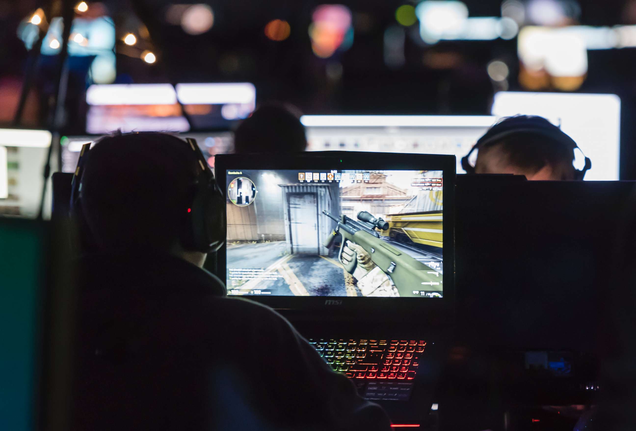 PHOTO: Computer gamers play the first person shooter "Counterstrike CS:GO" during a tournament, Dec. 10, 2015 at NetGame 2015, Switzerland's largest computer game convention in Thun, Switzerland. 