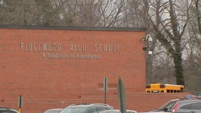 School Nude Porn - Video New Jersey Teens Face Child Porn Charges Over Nude Pics - ABC News