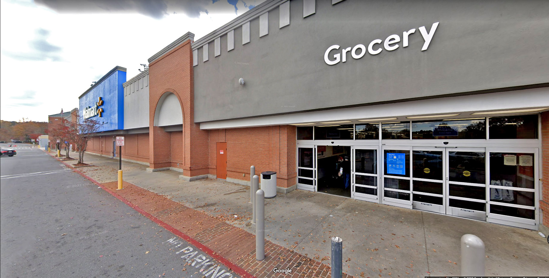 PHOTO: The Walmart Supercenter in Fayetteville, Ga. is pictured in an image from Google Maps Street view on Nov. 2021.