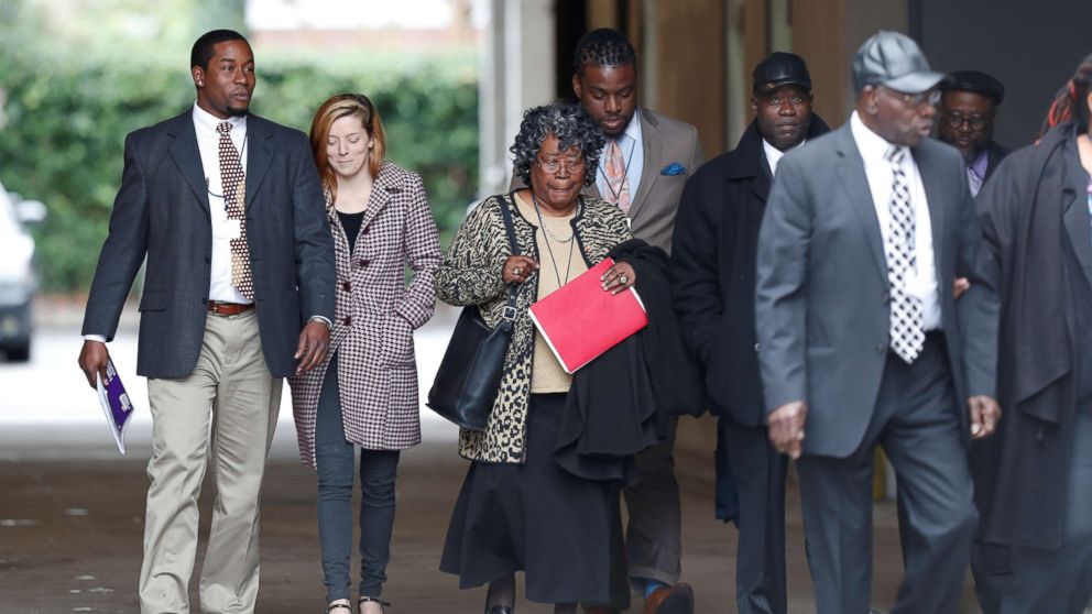 PHOTO: The family of Walter Scott arrives at the Charleston federal court house building for the 4th day of testimony during the sentencing hearing for former North Charleston police officer Michael Slager in Charleston, S.C, Dec. 7, 2017.
