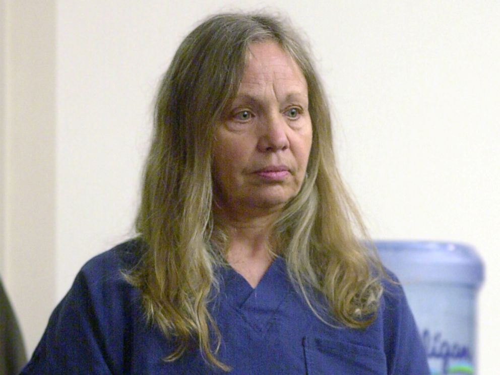 PHOTO: In this file photo, Wanda Barzee appears in court, April 22, 2003, in Salt Lake City to face charges in the kidnapping of teenager Elizabeth Smart.