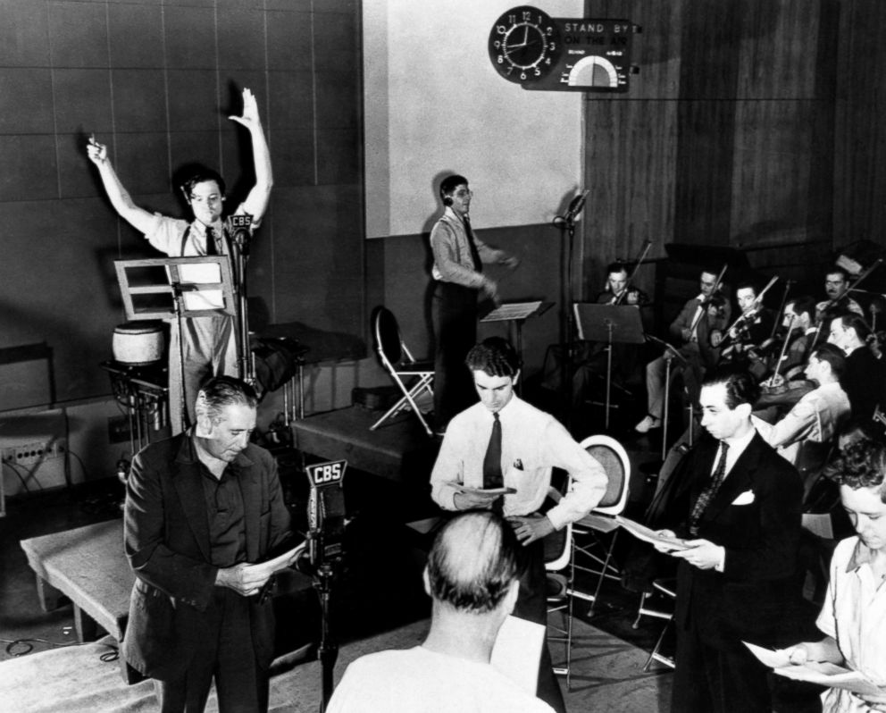 It's been 80 years since Orson Welles' 'War of the Worlds' radio broadcast terrified the nation ...