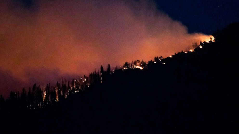 PHOTO: TThe Washburn Fire burns in Yosemite National Park, California, July 12, 2022.