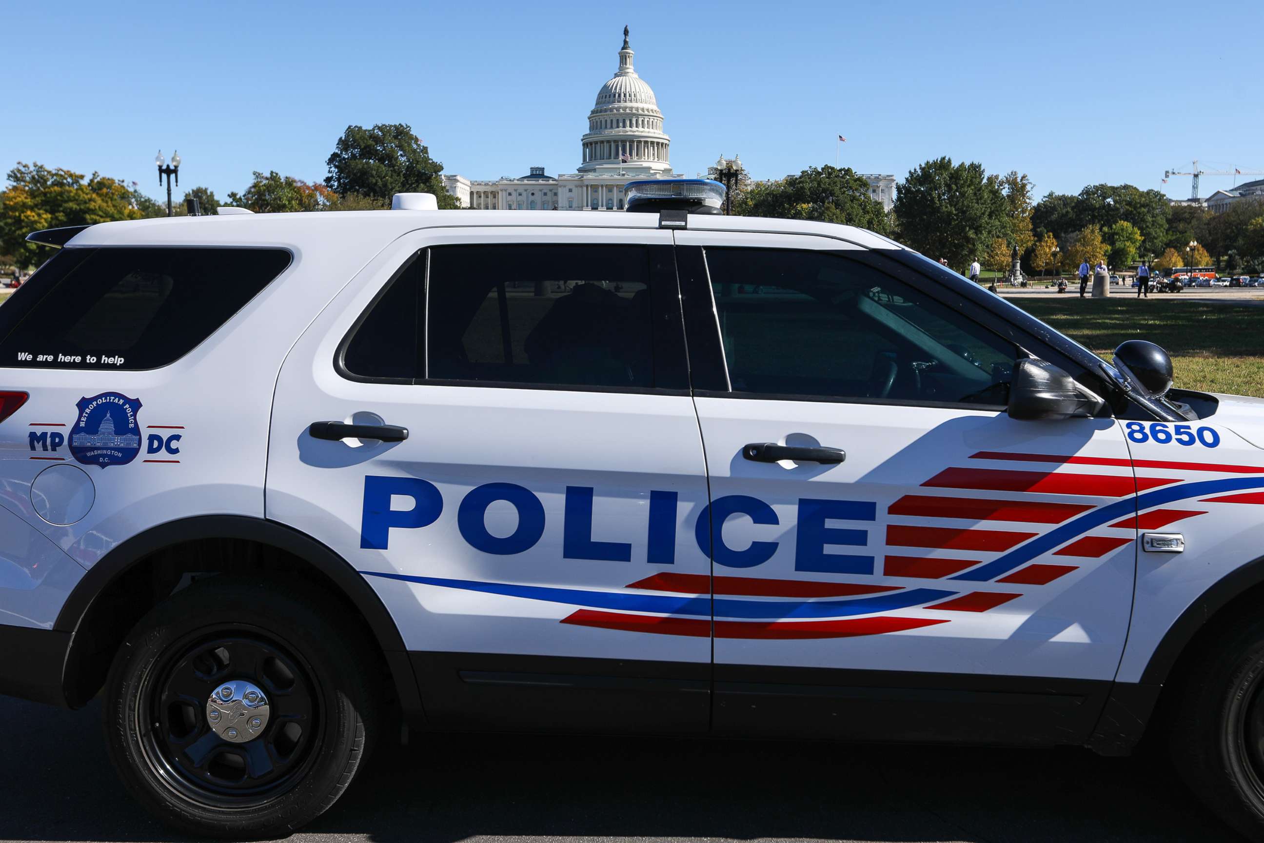 PHOTO: A Metropolitan Police vehicle patrols the streets after a bomb threat in Washington,  Oct. 27, 2021.