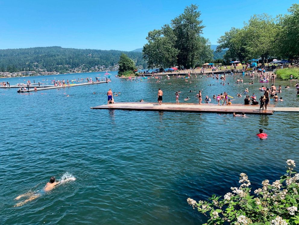 PHOTO: People flock to Bloedel Donovan park at Lake Whatcom in Bellingham, Wash., during an uncharacteristic Pacific Northwest heat wave, June 26, 2021.