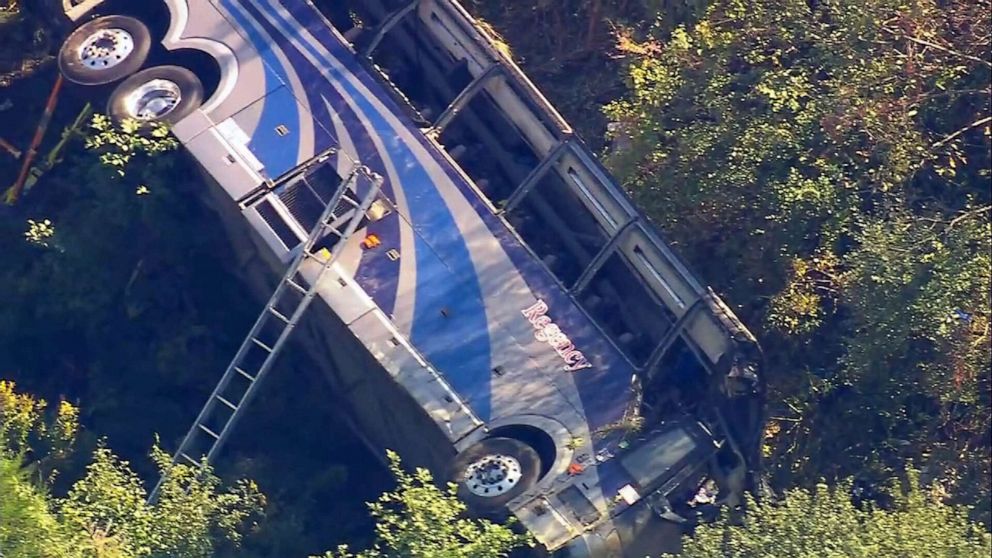 2 killed when bus carrying high schoolers crashes on way to band camp - Vimarsana News