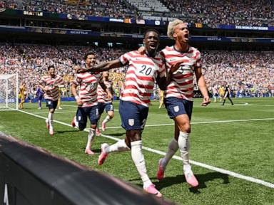 US defeats Australia 2-0 in 2nd World Cup win