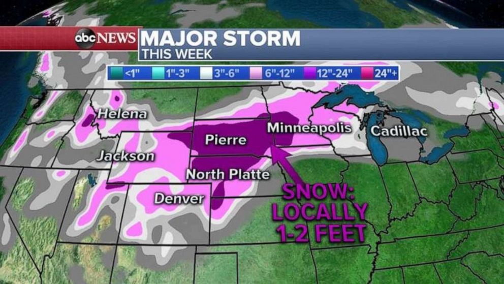 PHOTO: Parts of the upper Midwest could see up to 2 feet of snow this week.