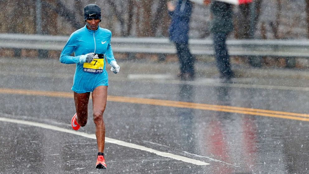 PHOTO: Mamitu Daska (ETH) during the 2018 Boston Marathon, April 16, 2018 in Boston.