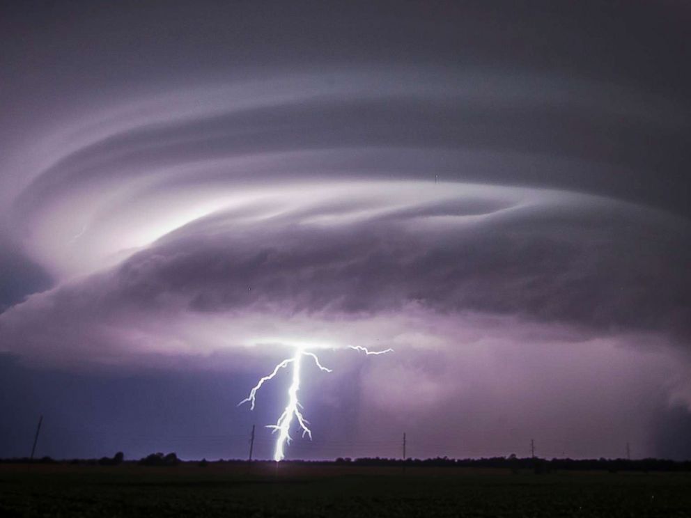 Lightning kills man, injures woman in Colorado - ABC News