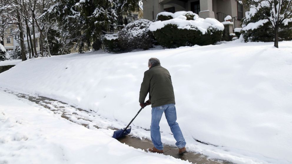 East Coast Digs Out From 4th Nor Easter In 3 Weeks 5 States Reporting Over 1 Foot Of Snow Abc News