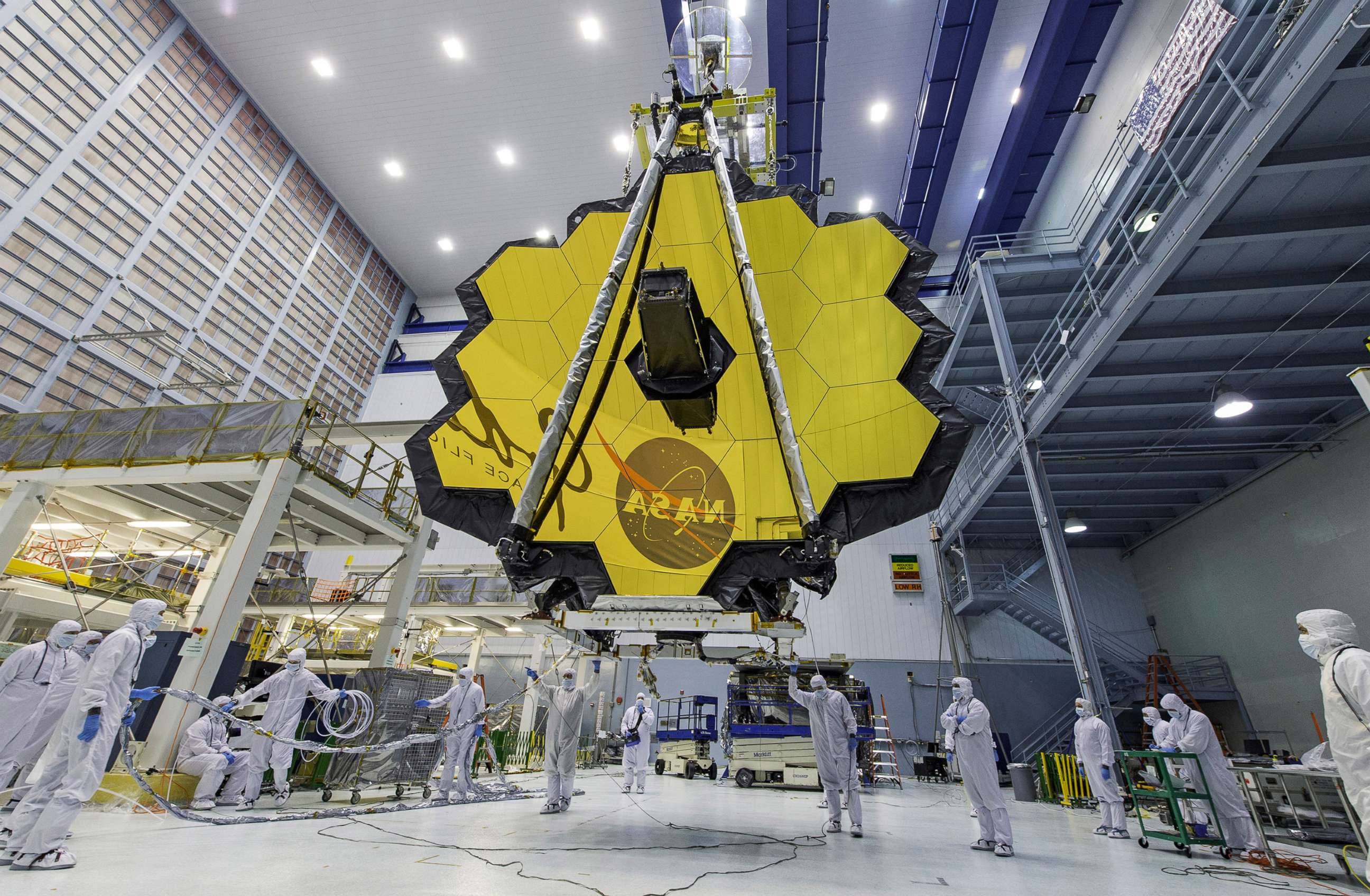 PHOTO: Technicians lift the mirror of the James Webb Space Telescope using a crane at the Goddard Space Flight Center in Greenbelt, Md., on April 13, 2017, in this photo provided by NASA.