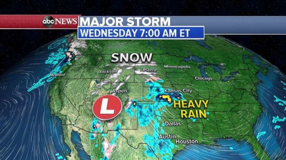 PHOTO: Rain is forming the central U.S. with snow to north on Wednesday morning.
