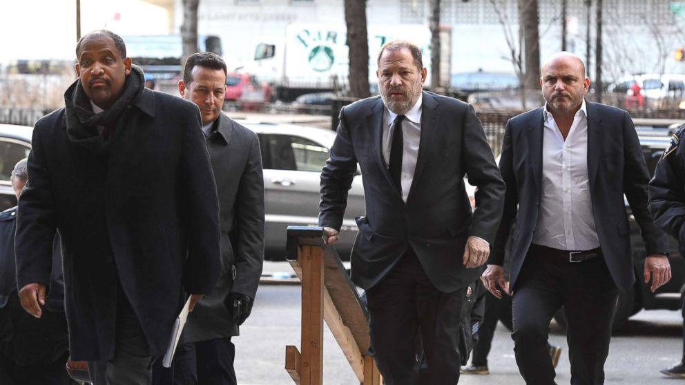 Harvey Weinstein arrives State Supreme Court in Manhattan with his new team of lawyers Jose Baez (2nd L), Ronald Sullivan (L) in N.Y., Jan. 25, 2019.