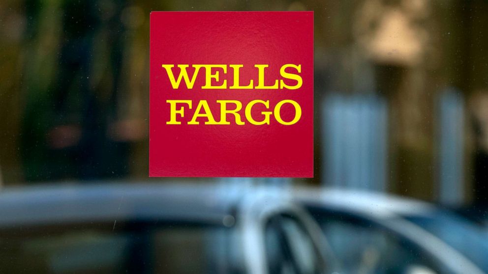 PHOTO: A Wells Fargo Bank logo is seen in Los Angeles. 