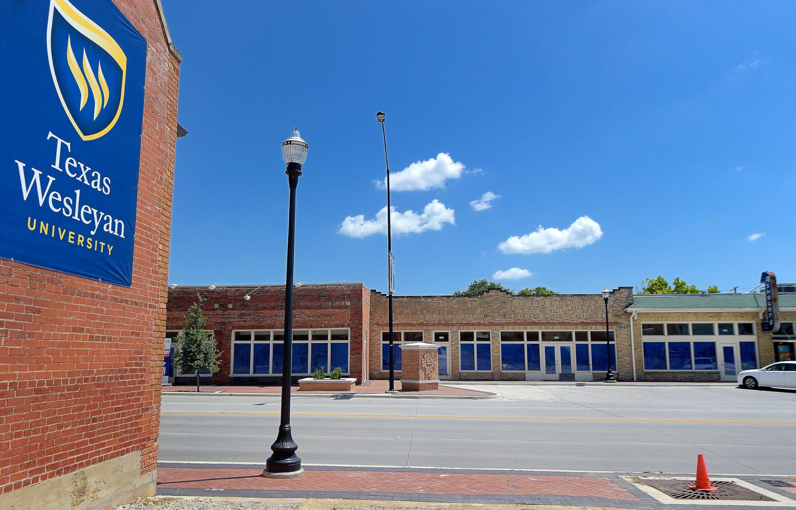 PHOTO: Texas Wesleyan University officials announced the firing Thursday of baseball coach Mike Jeffcoat over a controversial email he sent to a high school senior in Colorado. 