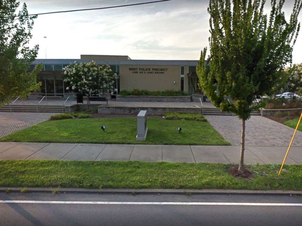 PHOTO: West Police Precinct in Nashville, Tenn.