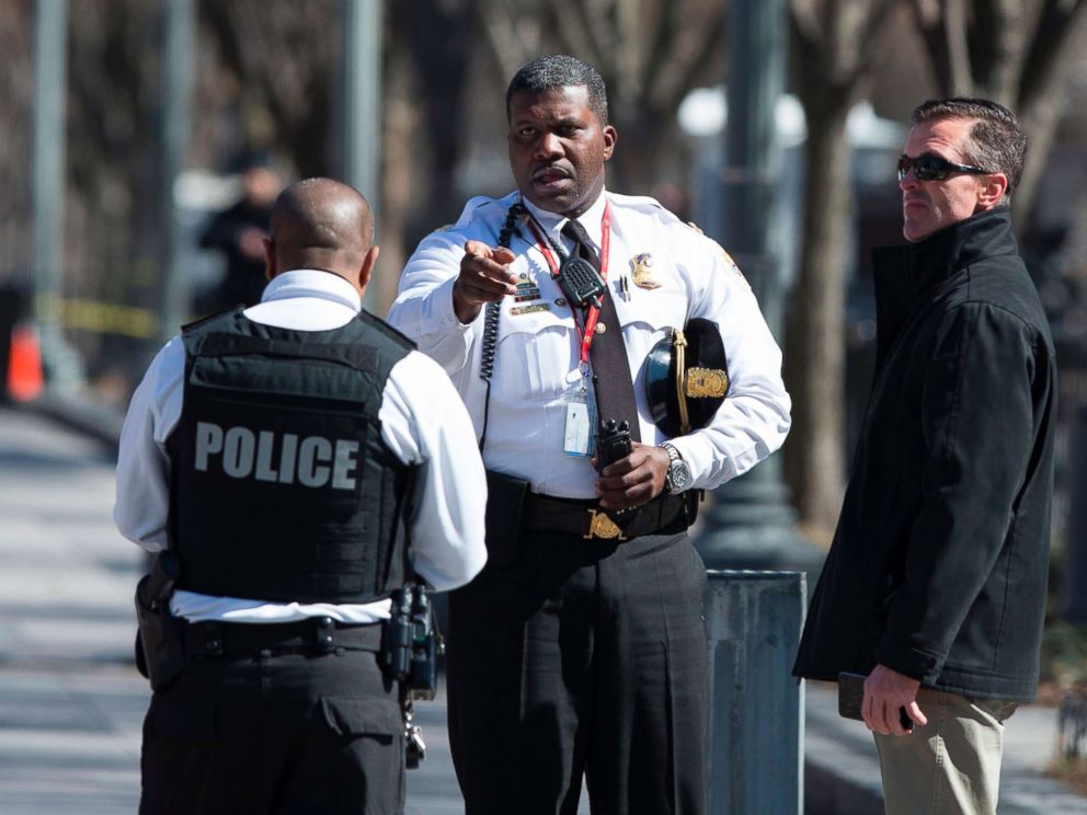 PHOTO: Police are seen outside the White House as several blocks are closed down by the United States Secret Service, March 3, 2018 in Washington, D.C.