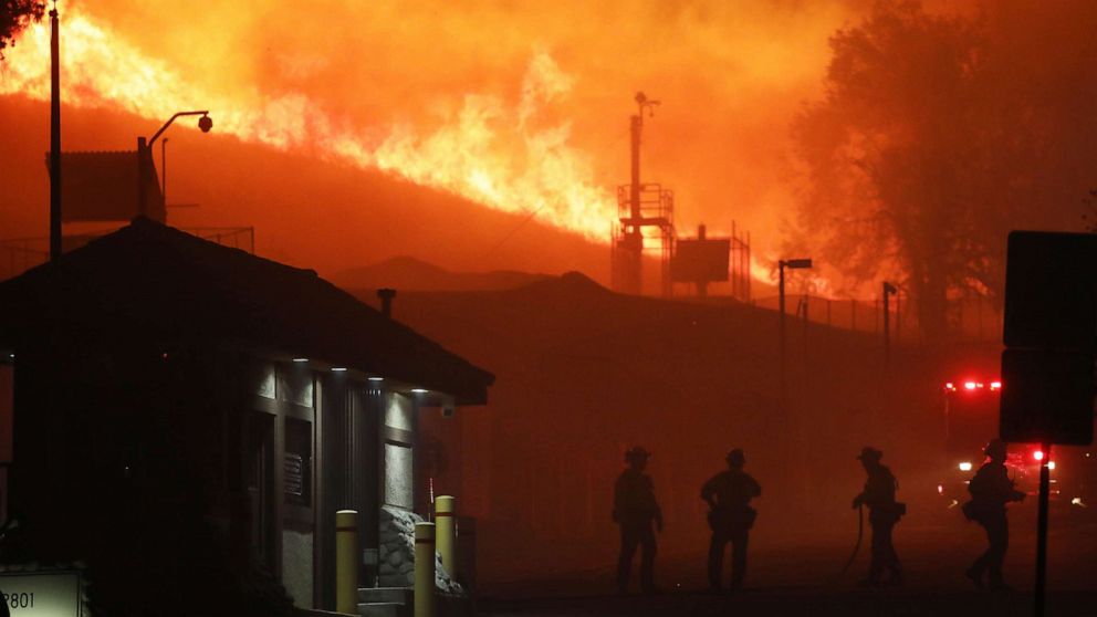 California Officials Update Wildfire Containment Evacuation