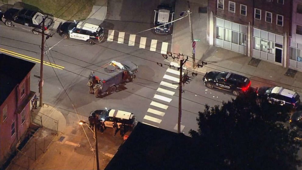 3 Wilmington officers shot at domestic dispute call, suspect dead after ...