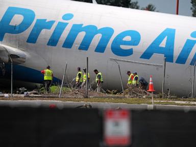 Pilot of cargo plane that careened off Miami runway warned it was coming in too fast
