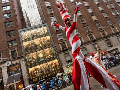 Macy’s Thanksgiving Day Parade kicks off a century after its first trip through Manhattan