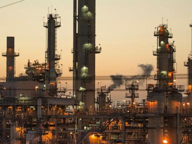 California air regulators update a key climate program, sparking pushback from environmentalists